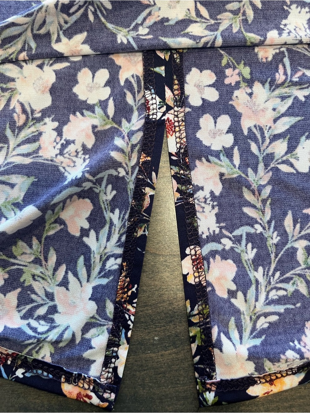 Chaus Navy Floral Blouse
Size: Medium - Picture 6 of 9